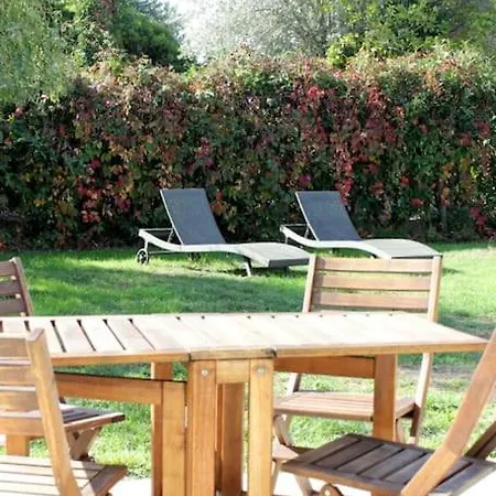 Avec Terrasse Et Parking